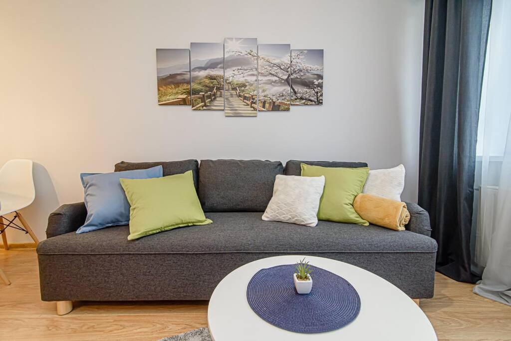 Bright Apartment,For 1-4,Near Old Town Vilnius Exterior photo